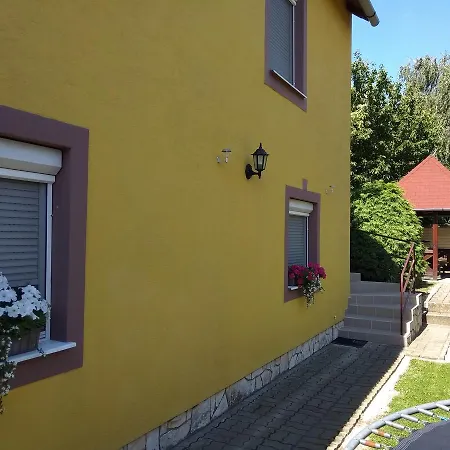 Anna Ilona Vendeghaz Guest house